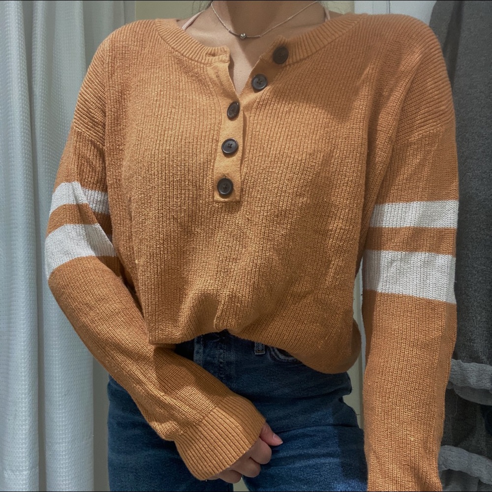 mustard/dark yellow sweater